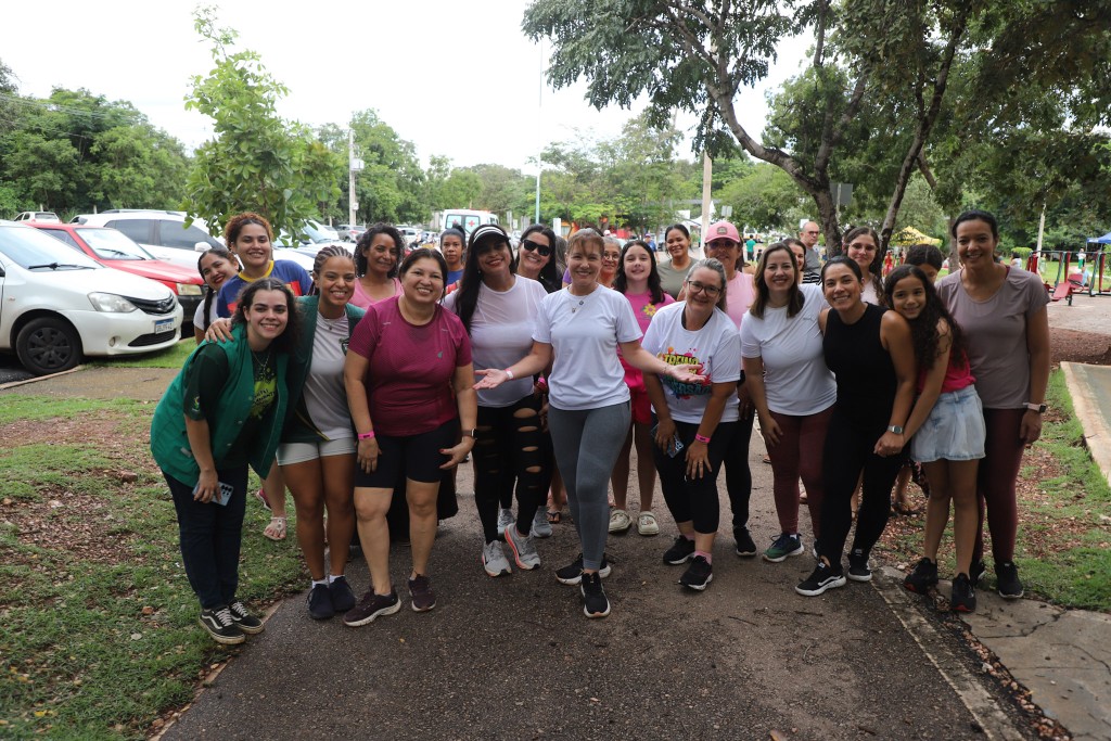 Prefeita encerra Março Mulher com caminhada e ações contra a violência em Várzea Grande