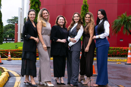 Da esquerda para a direita: Francielle Brustolin, Marcela Castro, Waleska Cardoso, Hemile Oliveira, Uecileny Fernandes e Maythana Rodrigues.