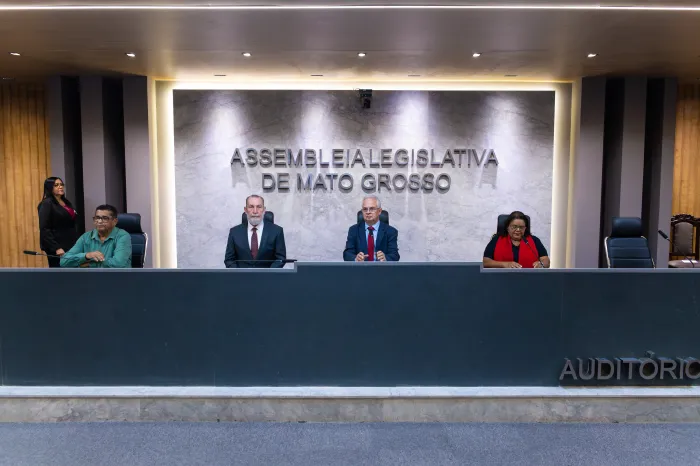 Assembleia Legislativa celebra contribuições de destaque para o estado