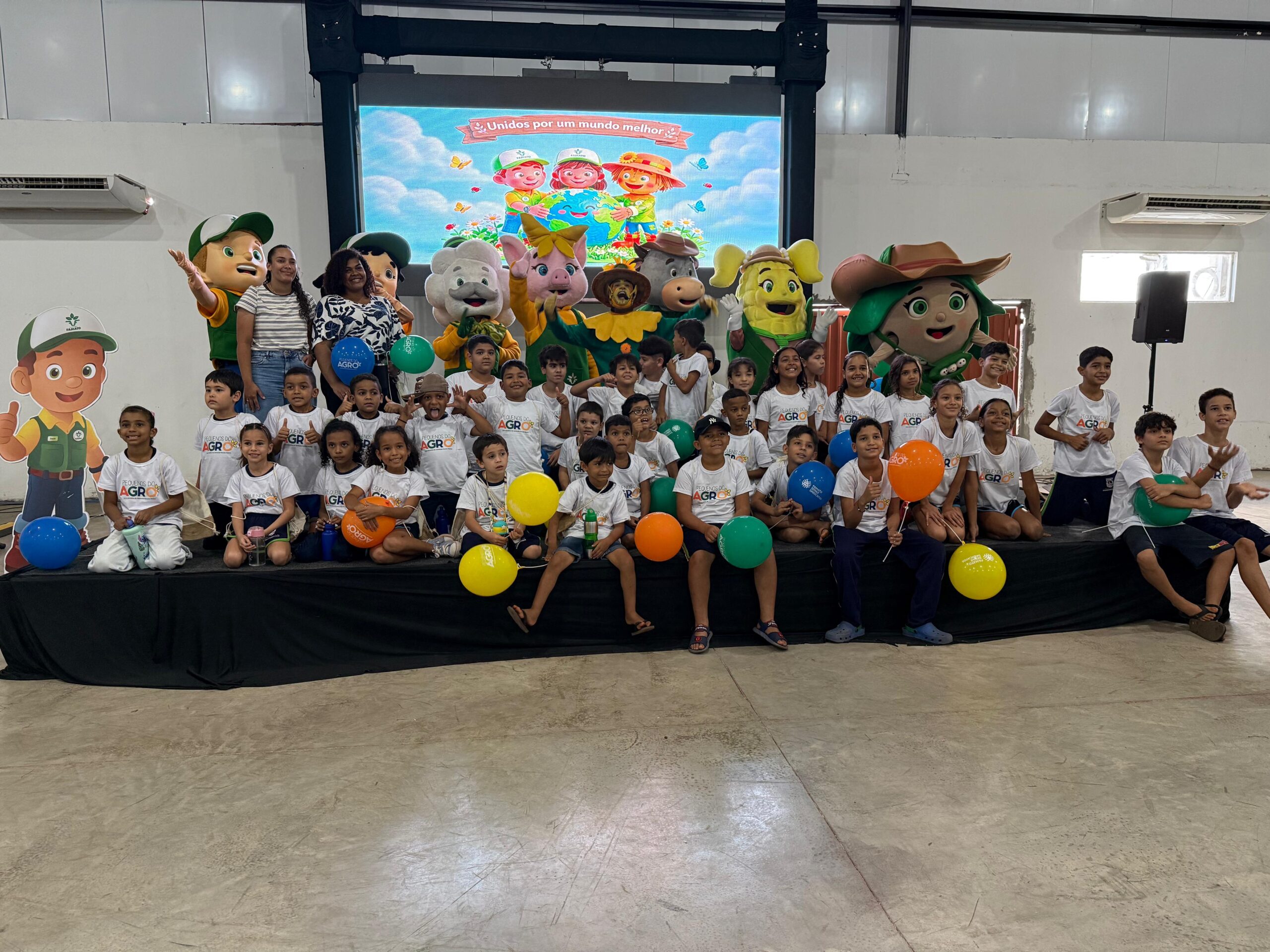 Alunos da rede municipal vivenciam experiência educativa em programa na Exposul